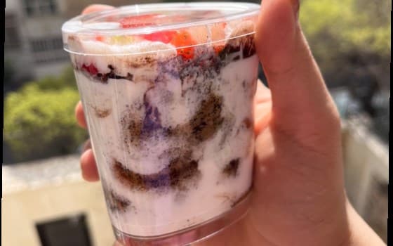 تیرامیسو توت فرنگی