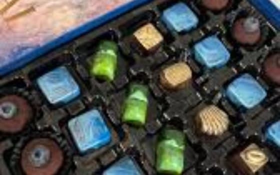 پک 24 تایی شکلات